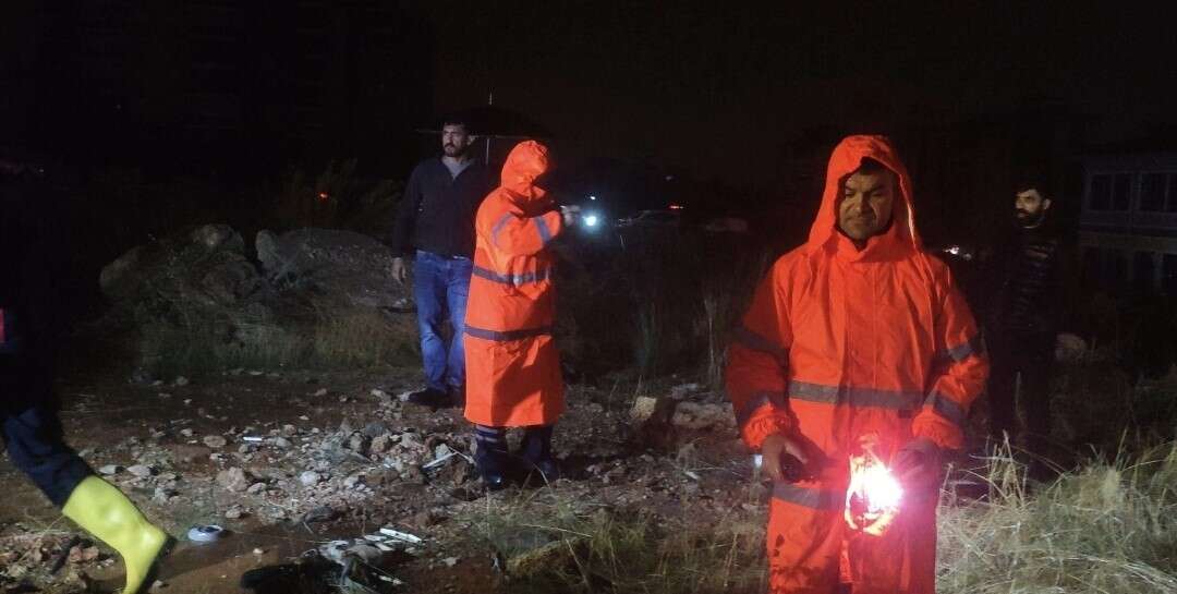 Hortum işçi konteynerlerini parçaladı! 4 ölü, 1 yaralı var 27
